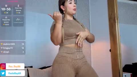 paolarey_ online show from March 3, 10:39 pm