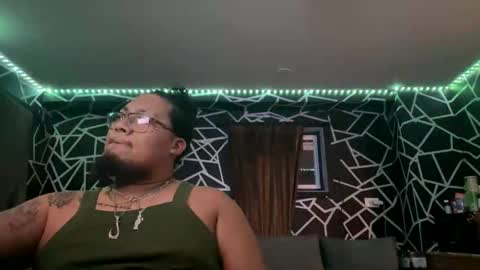 papi_krizz online show from November 19, 7:18 am