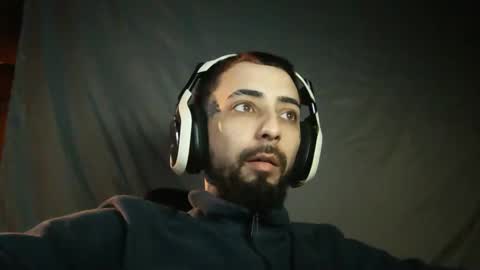 papiqfue online show from January 5, 2:49 am