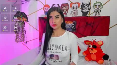 paris_evans_01 online show from October 27, 12:38 pm