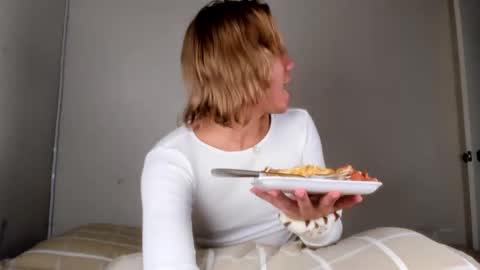 connie online show from January 10, 3:39 am