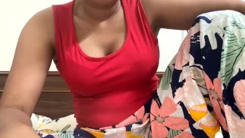 parneetu_642 online show from April 26, 3:42 pm