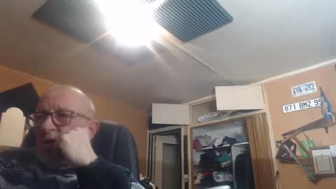 pascal88881 online show from December 29, 10:57 pm