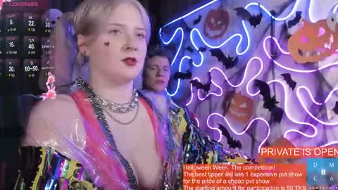 LunaAlan online show from October 24, 1:12 pm