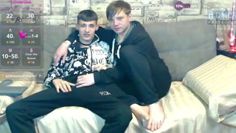Max tall dark-haired guy with tattoos and Phil blond-haired online show from April 25, 3:30 am