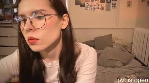 Zoe online show from March 18, 8:09 am