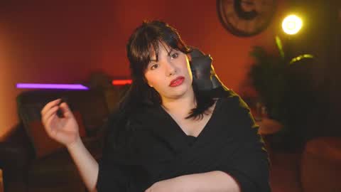 Patricia online show from March 8, 8:25 pm