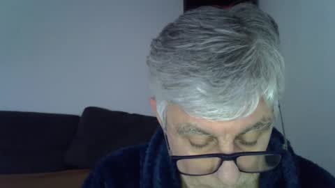 Snapshot of patrick5275 chatting on February 19, 6:55 am patrick5275 online show from February 19, 6:55 am