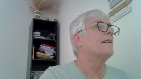 Snapshot of patrick5275 chatting on March 1, 1:51 pm patrick5275 online show from March 1, 1:51 pm