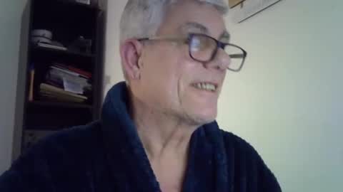 Snapshot of patrick5275 chatting on March 4, 7:54 pm patrick5275 online show from March 4, 7:54 pm