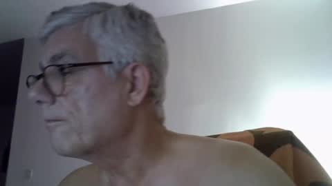 Snapshot of patrick5275 chatting on September 11, 7:37 pm patrick5275 online show from September 11, 7:37 pm