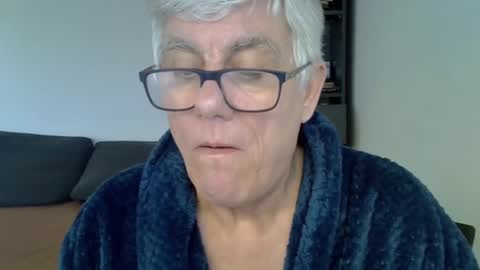Snapshot of patrick5275 chatting on February 14, 7:28 am patrick5275 online show from February 14, 7:28 am