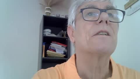Snapshot of patrick5275 chatting on February 23, 10:06 am patrick5275 online show from February 23, 10:06 am