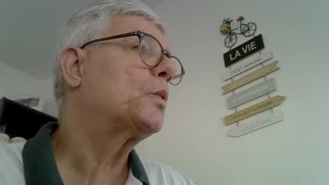 Snapshot of patrick5275 chatting on September 28, 9:07 am patrick5275 online show from September 28, 9:07 am