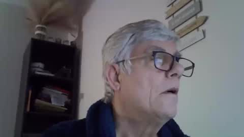 Snapshot of patrick5275 chatting on March 2, 6:37 am patrick5275 online show from March 2, 6:37 am