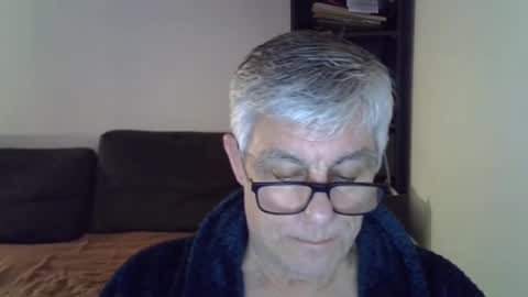 Snapshot of patrick5275 chatting on January 31, 7:07 am patrick5275 online show from January 31, 7:07 am