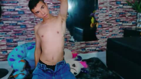 Snapshot of patrick_naughty1 chatting on October 14, 8:28 am Feliphe online show from October 14, 8:28 am