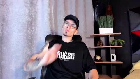 patrick_rouse online show from December 6, 5:49 pm