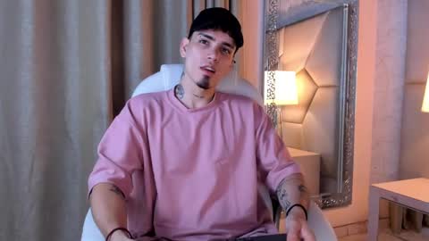 patrick_rouse online show from December 18, 1:23 pm