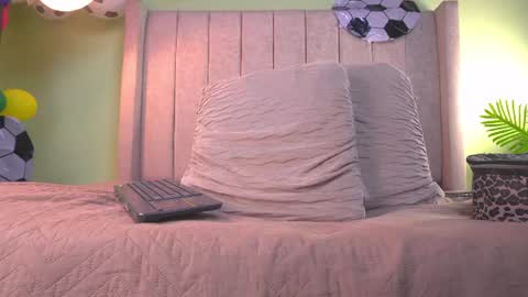 patty online show from June 22, 12:01 pm