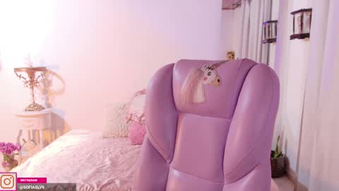 Sofa online show from May 2, 4:40 am