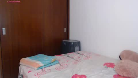 Snapshot of pau_heart chatting on October 18, 6:34 pm Paulina        online show from October 18, 6:34 pm