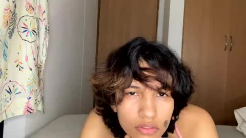 Snapshot of pau_heart chatting on December 11, 5:32 am Paulina        online show from December 11, 5:32 am
