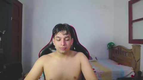 paul_crewe online show from December 22, 3:13 am