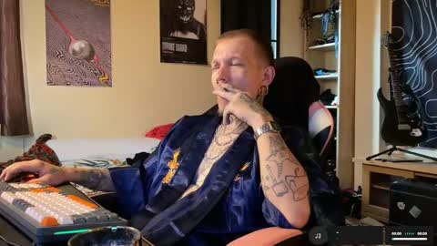 Paul online show from April 25, 8:16 am