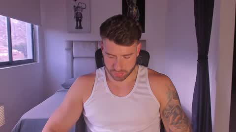 PAUL ROGER online show from February 23, 10:20 pm