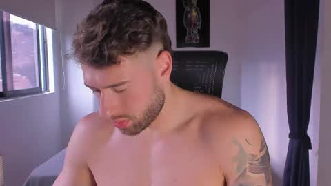 PAUL ROGER online show from March 7, 10:32 pm