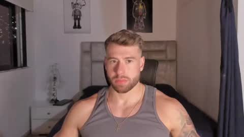 PAUL ROGER online show from October 9, 3:01 am