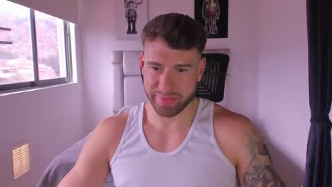 PAUL ROGER online show from March 5, 4:57 pm