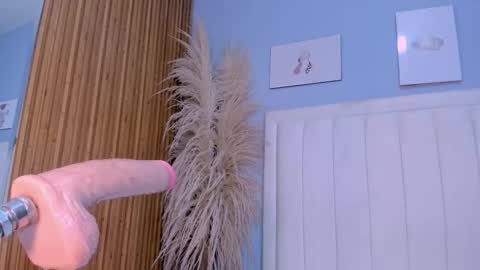 Pau online show from October 22, 8:43 pm