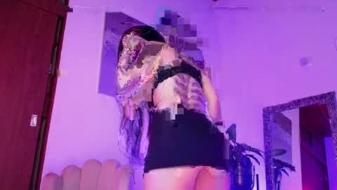 Paula Toro  online show from May 11, 4:26 pm