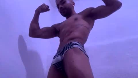 paulcock993331 online show from June 30, 12:43 am
