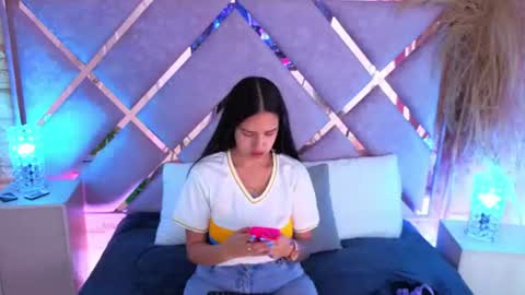 paulette_dupont_ online show from June 18, 2:06 am