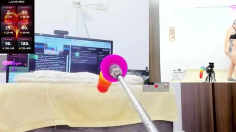 Paulina Davis  online show from December 16, 1:13 am