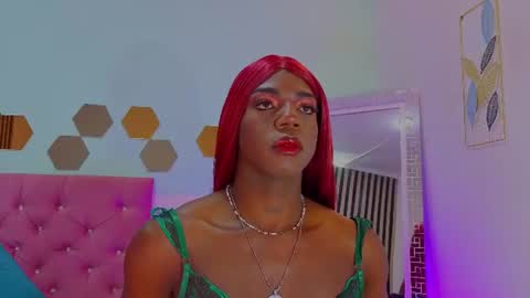 Paulina  online show from June 18, 7:30 pm