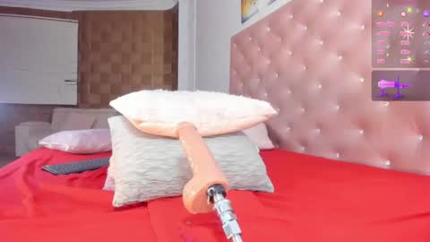 PaulinaSaennz online show from April 30, 5:40 pm