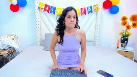 paulinavera online show from July 2, 8:36 pm