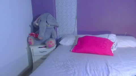 paulina online show from June 17, 5:29 pm