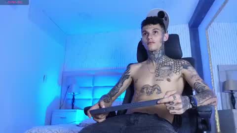 Paulo online show from June 14, 2:24 am