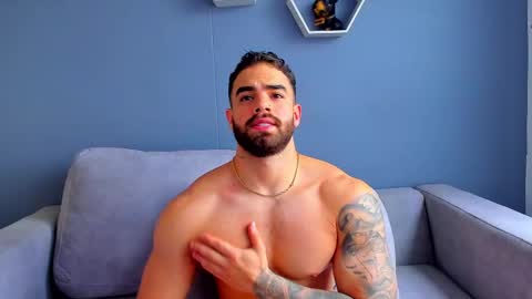 Snapshot of paulphoenix_ chatting on September 27, 8:17 pm Paul Phoenix online show from September 27, 8:17 pm