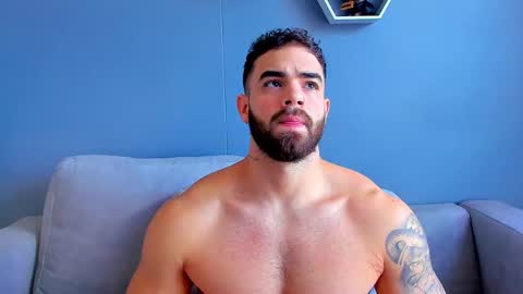Snapshot of paulphoenix_ chatting on October 5, 8:16 pm Paul Phoenix online show from October 5, 8:16 pm