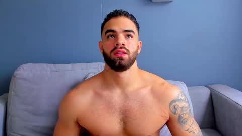 Snapshot of paulphoenix_ chatting on October 21, 8:45 pm Paul Phoenix online show from October 21, 8:45 pm