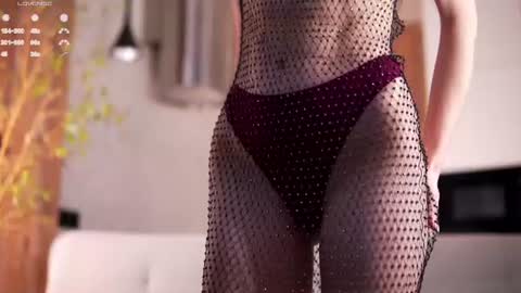 Sexy Mila online show from June 20, 4:51 am
