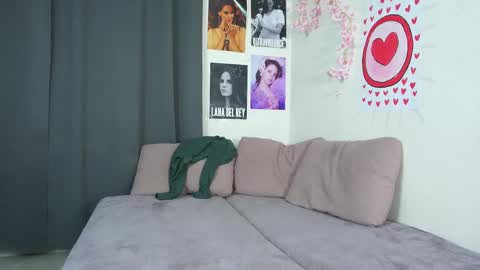 Violetta online show from February 14, 11:42 am