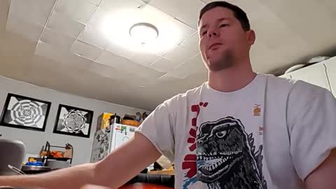 peachespunkins online show from May 14, 3:05 am