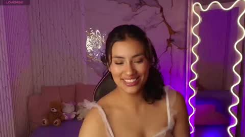 peachy_tay online show from March 16, 11:47 am